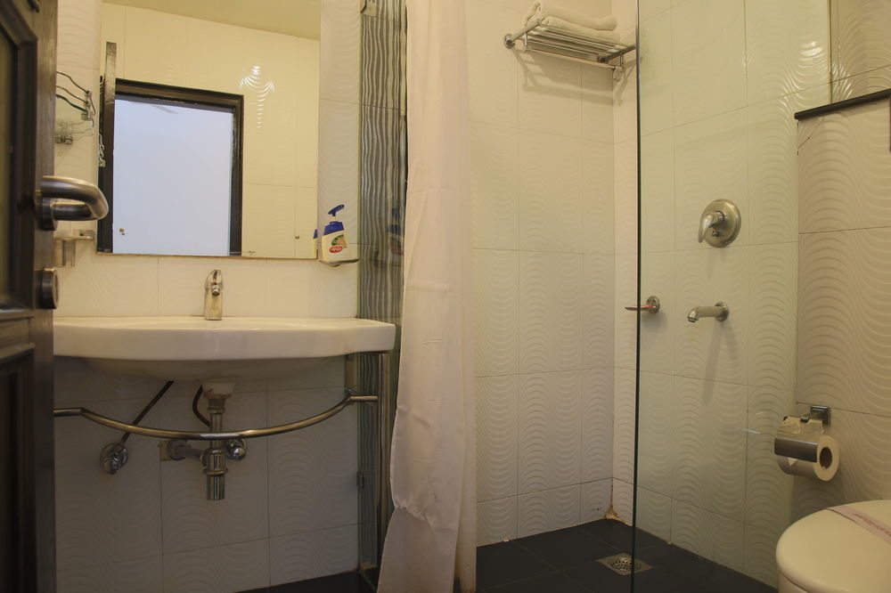 Fabhotel Exotica Greenpark New Delhi Extérieur photo